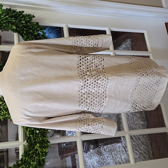 D. EXTERIOR Italian Cream LaserCut jacket long sleeve silver snap closure 42 EUC - Picture 5 of 9